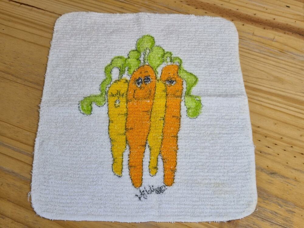 Vintage Anthropomorphic Carrots Kitchen Towel